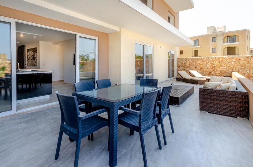 Apartament Hygge With Large Communal Pool And Private Hot Tub